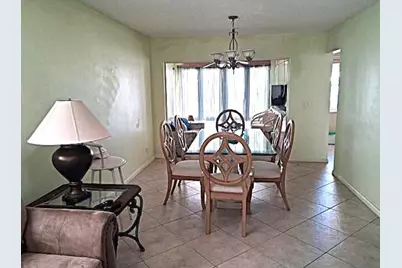 32 Colonial Club Drive #201, Boynton Beach, FL 33435 - Photo 9