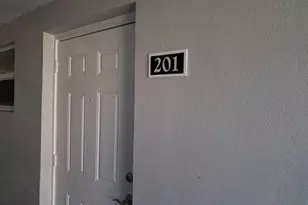 32 Colonial Club Dr, Boynton Beach, FL 33435 - Photo 1