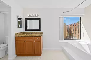 639 Executive Center Dr, West Palm Beach, FL 33401 - Photo 7