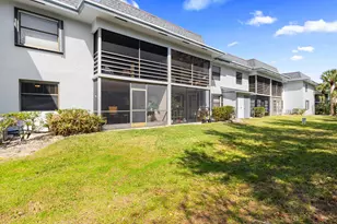 1270 SE Parkview Pl, Stuart, FL 34994 - Photo 25