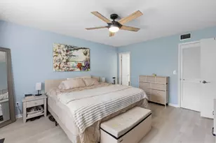 1270 SE Parkview Pl, Stuart, FL 34994 - Photo 9