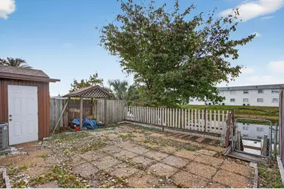 540 NW 43rd Street, Deerfield Beach, FL 33064 - Photo 15