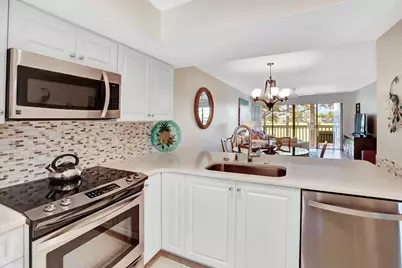 316 Brackenwood Circle #316, Palm Beach Gardens, FL 33418 - Photo 5