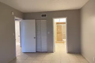 460 NW 20th St, Boca Raton, FL 33431 - Photo 9