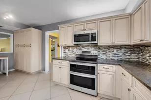 300 N Hwy A1A, Jupiter, FL 33477 - Photo 3