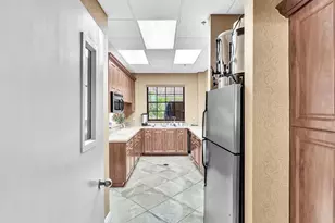 10215 N Circle Lake Dr, Boynton Beach, FL 33437 - Photo 43