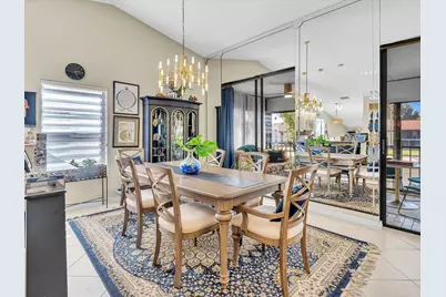 10215 N Circle Lake Drive #201, Boynton Beach, FL 33437 - Photo 9