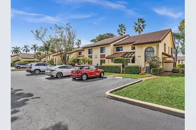 10215 N Circle Lake Drive #201, Boynton Beach, FL 33437 - Photo 3