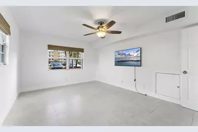 1037 Guildford C, Boca Raton, FL 33434 - Photo 21