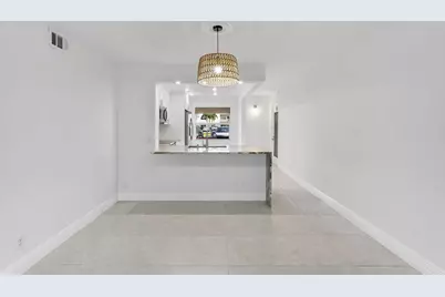 1037 Guildford C, Boca Raton, FL 33434 - Photo 13