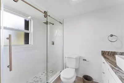 1037 Guildford C, Boca Raton, FL 33434 - Photo 17