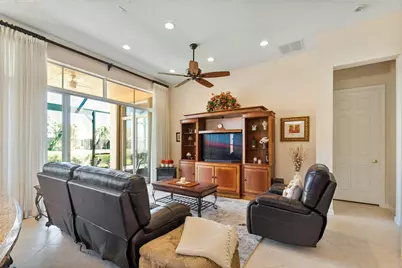 8709 Via Grande E, Wellington, FL 33411 - Photo 17