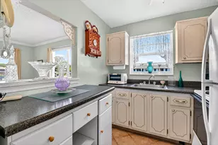 126 Kingswood F, West Palm Beach, FL 33417 - Photo 11