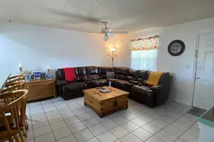 4647 Marguerita St, West Palm Beach, FL 33417 - Photo 9