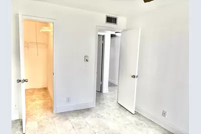 239 Sussex L, West Palm Beach, FL 33417 - Photo 9