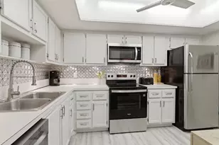 308 NE 17th Ave, Boynton Beach, FL 33435 - Photo 11