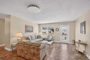 2009 SW 15th St, Boynton Beach, FL 33426 - Photo 11