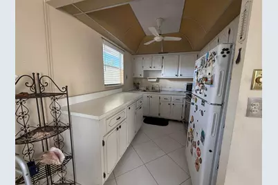 137 Monaco C, Delray Beach, FL 33446 - Photo 5