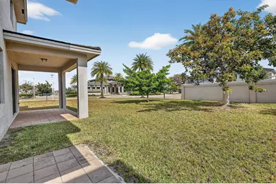 15505 NW 89th Court, Hialeah, FL 33018 - Photo 39