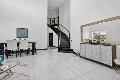 15505 NW 89th Court, Hialeah, FL 33018 - Photo 5