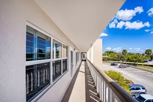 334 Dover B, West Palm Beach, FL 33417 - Photo 5