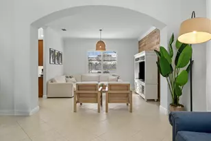 1386 Beacon Cir, Wellington, FL 33414 - Photo 3