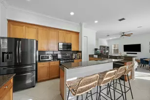 1386 Beacon Cir, Wellington, FL 33414 - Photo 11