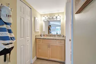 1050 Lake Shore Dr, Lake Park, FL 33403 - Photo 21