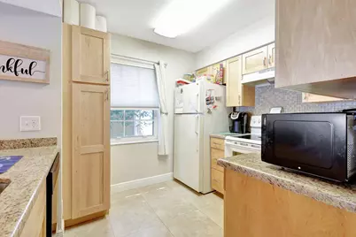 1050 Lake Shore Drive #204, Lake Park, FL 33403 - Photo 3