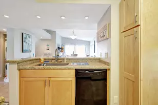 1050 Lake Shore Dr, Lake Park, FL 33403 - Photo 7