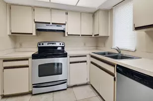 1620 SE Green Acres Cir, Port Saint Lucie, FL 34952 - Photo 7