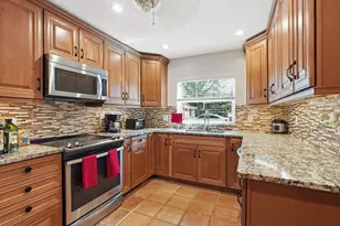 2049 NW 45th Ave, Pompano Beach, FL 33066 - Photo 13