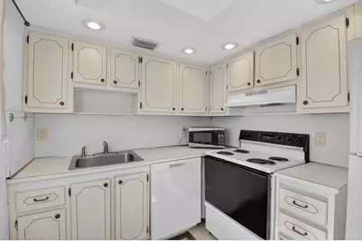 152 Tuscany #C, Delray Beach, FL 33446 - Photo 5