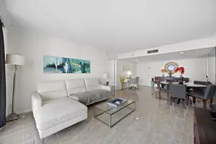 2425 Presidential Way, West Palm Beach, FL 33401 - Photo 9