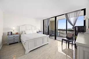 2425 Presidential Way, West Palm Beach, FL 33401 - Photo 21