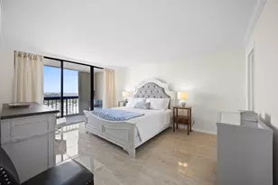 2425 Presidential Way, West Palm Beach, FL 33401 - Photo 17