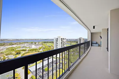 2425 Presidential Way #Ph2, West Palm Beach, FL 33401 - Photo 7
