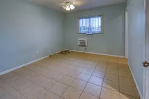 111 N L St, Lake Worth Beach, FL 33460 - Photo 9