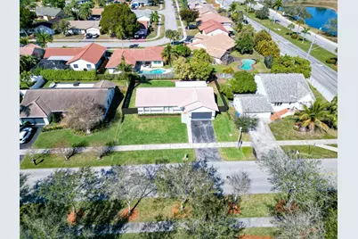 7838 Sunflower Drive, Margate, FL 33063 - Photo 37