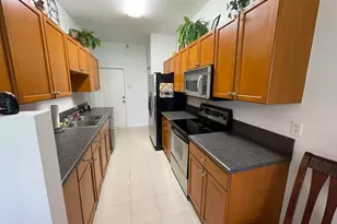 369 River Bluff Ln, West Palm Beach, FL 33411 - Photo 9