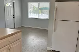 109 SW 3rd St, Delray Beach, FL 33444 - Photo 9