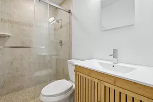 301 Wilma Cir, West Palm Beach, FL 33404 - Photo 17