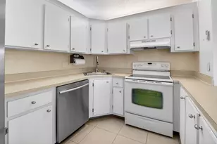 321 Knotty Pine Cir, Greenacres, FL 33463 - Photo 11