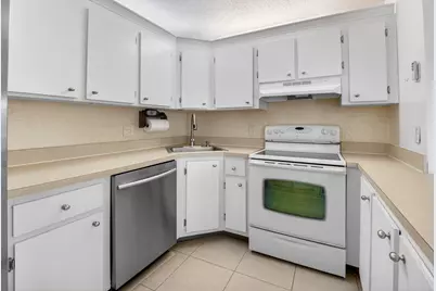 321 Knotty Pine Circle #C-2, Greenacres, FL 33463 - Photo 11