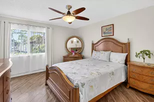 321 Knotty Pine Cir, Greenacres, FL 33463 - Photo 19