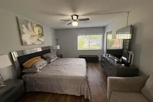 301 Pine Ridge Cir, Greenacres, FL 33463 - Photo 9