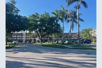 2900 Sunrise Lakes Drive W #106, Sunrise, FL 33322 - Photo 1