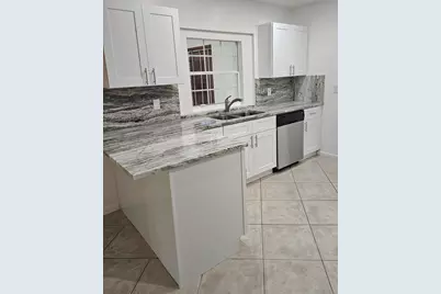 12191 Broadleaf Court, Wellington, FL 33414 - Photo 3