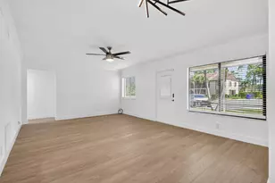 211 Pine HOV Cir, Greenacres, FL 33463 - Photo 9