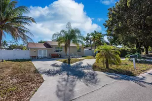 3914 Serubi Ave, Palm Springs, FL 33461 - Photo 3